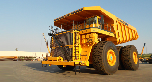 全球最大的DE400矿用自卸车在771771威尼斯.Cm成功下线